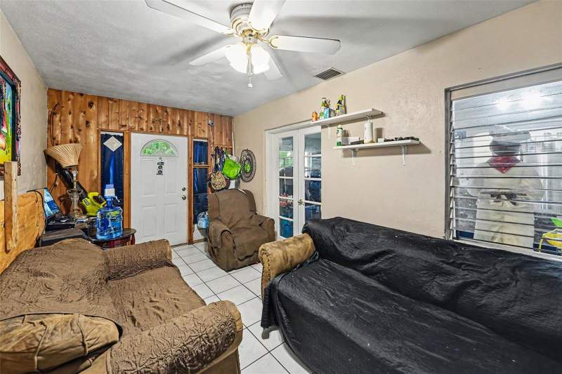2 bedroom Single Family Residence at 110 N Jupiter Avenue, Sky Crest Unit 1, Clearwater — photo 2