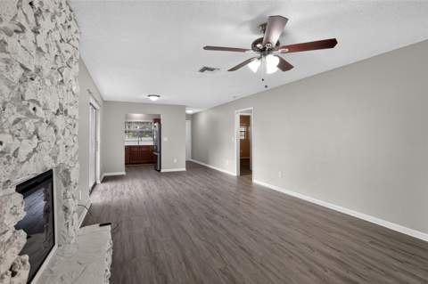 26430 Sleepy Hollow Street, Mount Plymouth FL - photo 10 of 32