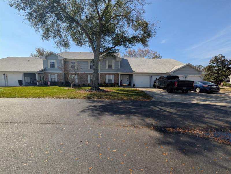 Coach Homes At Dover Village