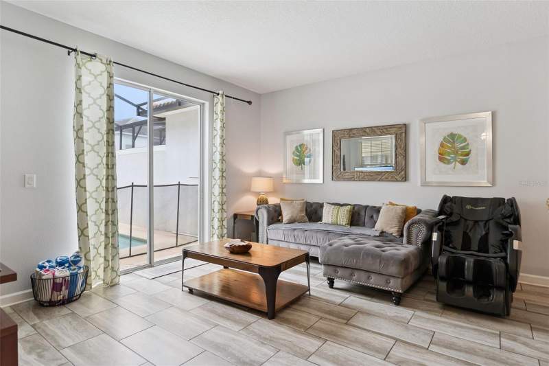 4 bedroom Townhouse at 9053 Dogleg Drive, Stoneybrook South Ph I-1 & J-1, Davenport — photo 3