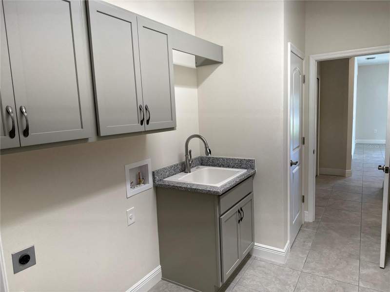 3 bedroom Single Family Residence at 4420 Midland Street, Port Charlotte Sub 12, North Port — photo 5