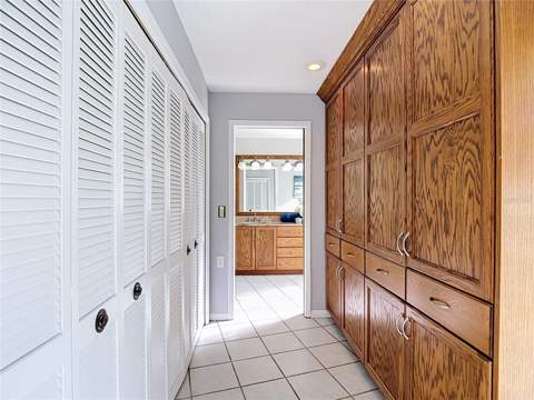 4324 Southpark Drive, Tampa FL - photo 24 of 52