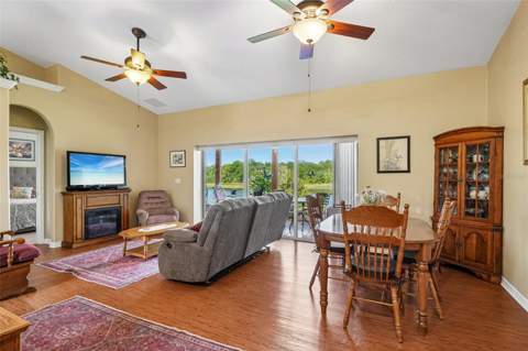 81 Fairway Circle, Umatilla FL - photo 16 of 46