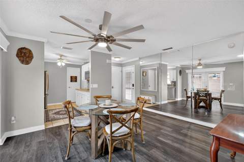 1004 Laredo Lane, Lady Lake FL - photo 11 of 38