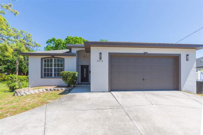 4 bedroom Single Family Residence at 6426 31st Street, Hanna Park, St Petersburg — photo 2