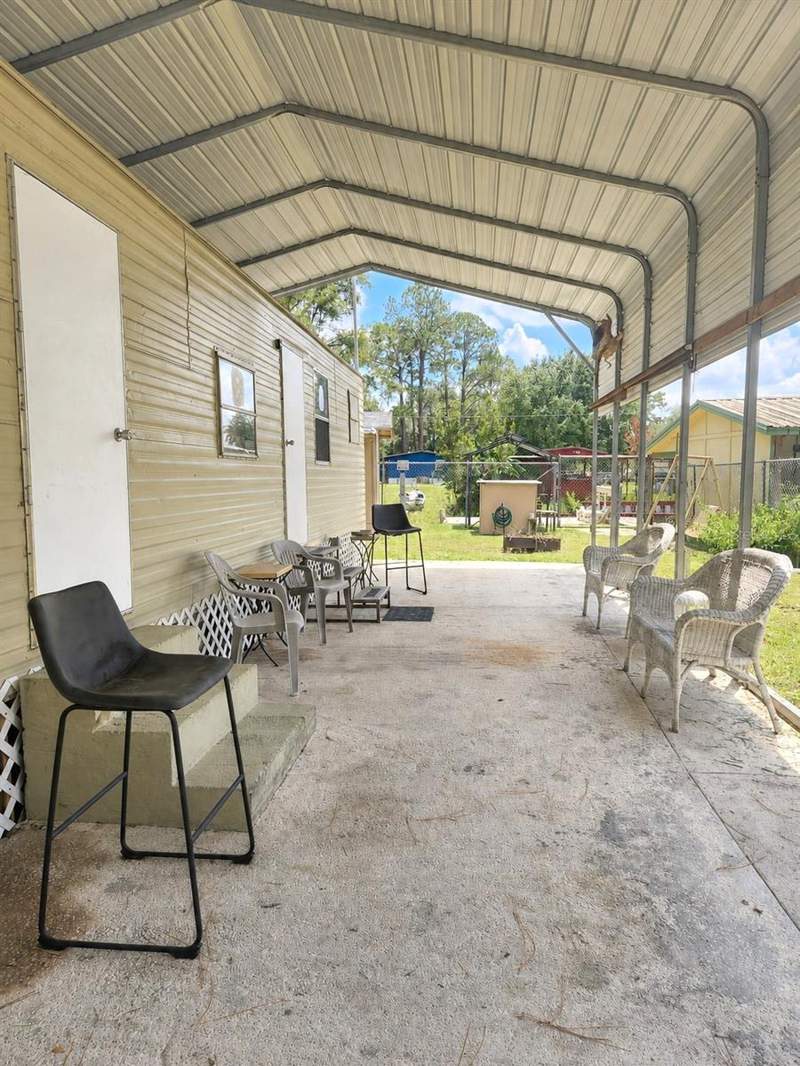 1 bedroom Mobile Home at 23824 NE 188th Place, Lake Delancy Venice, Fort Mc Coy — photo 3