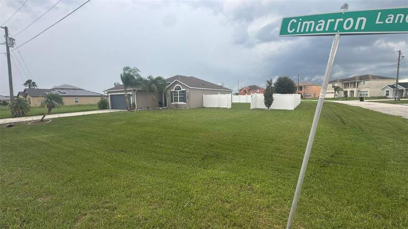 3 bedroom Single Family Residence at 100 Cimarron Lane, Poinciana Nbrhd 06 Village 07, Poinciana — photo 4