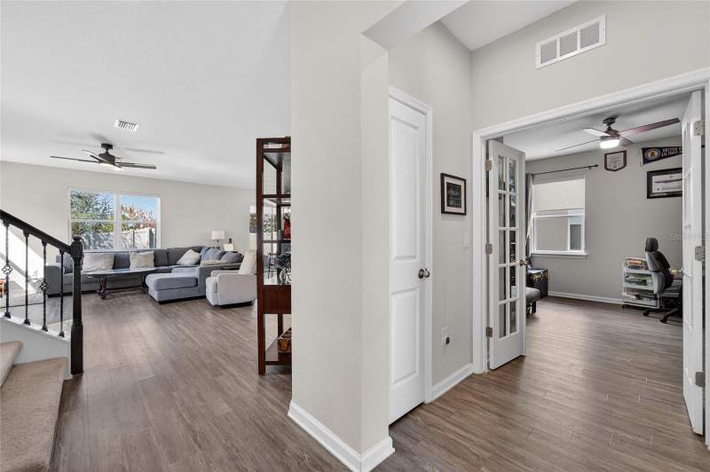 4 bedroom Single Family Residence at 12273 Blue Pacific Drive, Lucaya Lake Club Ph 4A, Riverview — photo 4