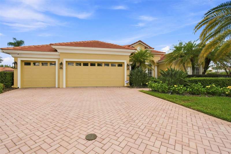 4 bedroom Single Family Residence at 10801 Barbados Isle Drive, Cory Lake Isles Ph 4 Unit 1, Tampa — photo 4