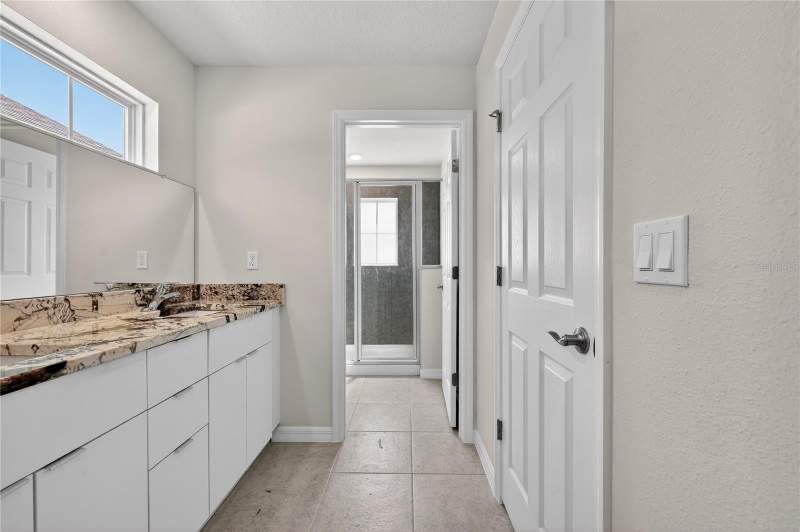 4 bedroom Townhouse at 172 Holly Village Drive, Hollygrove Village, Davenport — photo 2