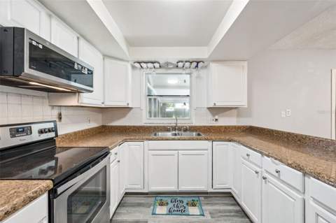 4035 Wendy Drive, Orlando FL - photo 8 of 27