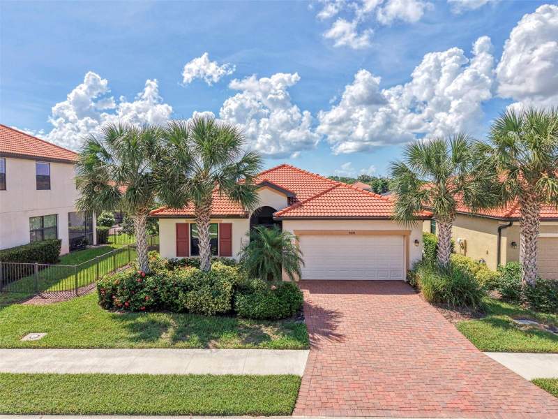 3 bedroom Single Family Residence at 9845 Hilltop Drive, Watercrest Un 1, Venice — photo 4