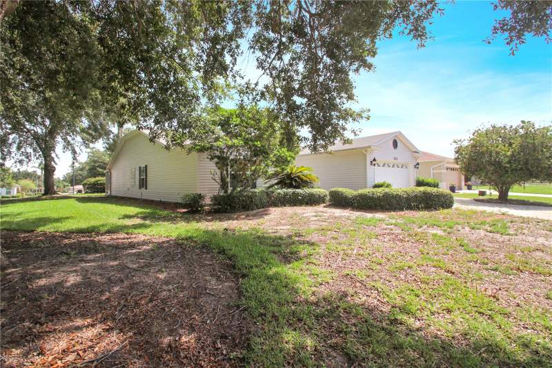 3 bedroom Single Family Residence at 1009 Forest Breeze Path, Pennbrooke Ph 02R Lt R23, Leesburg — photo 2