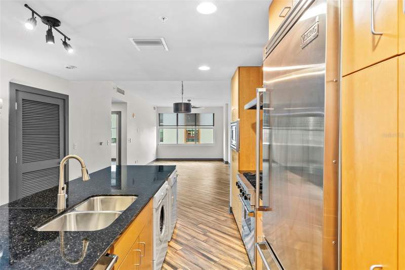 2 bedroom Condominium at 1120 E Kennedy Boulevard #618, Grand Central At Kennedy Resid, Tampa — photo 4