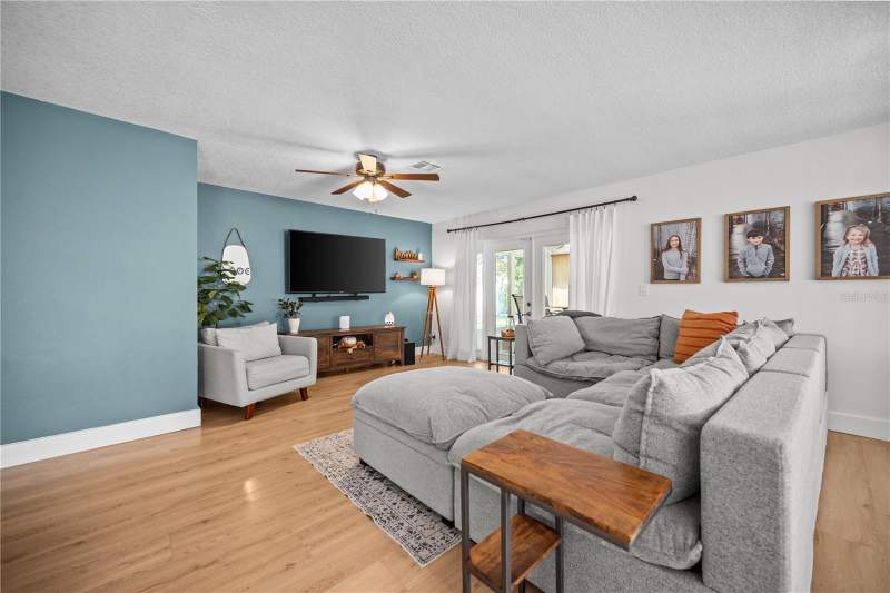 3 bedroom Single Family Residence at 2365 Moore Haven Drive, Woodgate Of Countryside, Clearwater — photo 5