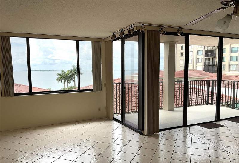 2 bedroom Condominium at 6322 Palma Del Mar Boulevard #G402, Palma Del Mar IV, St Petersburg — photo 2