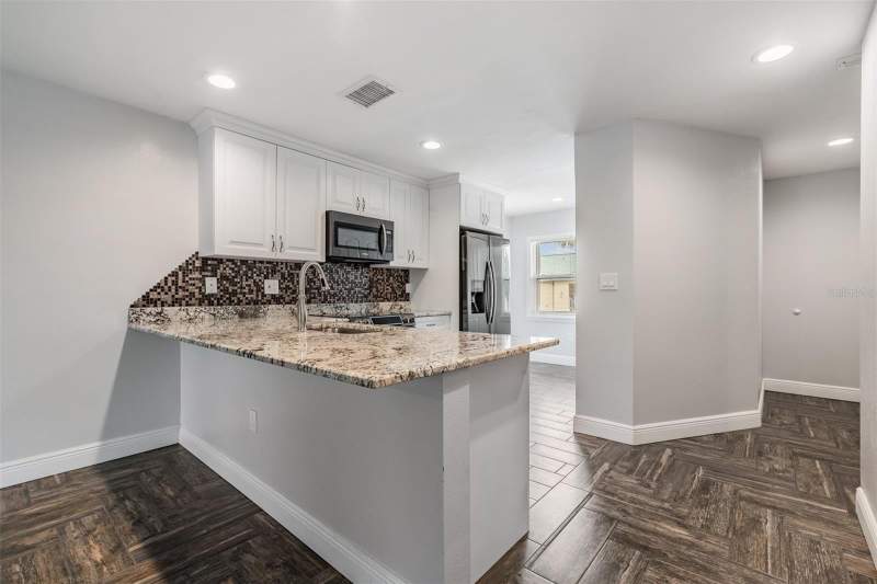 2 bedroom Condominium at 6125 113th Street #514, Willows The Condo, Seminole — photo 4