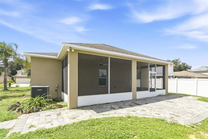 4 bedroom Single Family Residence at 411 Hammerstone Avenue, Stonewood Xings Ph 01, Haines City — photo 2