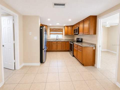 9135 Greenbriar Lane, Port Richey FL - photo 20 of 32
