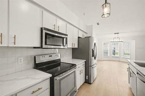 7231 Remington Oaks Drive, Lakeland FL - photo 10 of 30