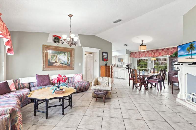 3 bedroom Single Family Residence at 468 Harland Street, Warm Mineral Spgs, North Port — photo 3