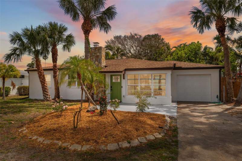 2 bedroom Single Family Residence at 108 5th Street, Belleair Beach, Belleair Beach — photo 2