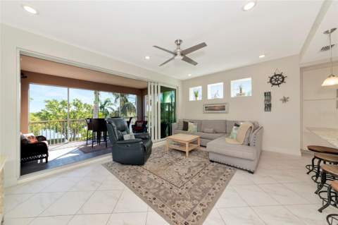 395 Aruba Circle #203, Bradenton FL - photo 7 of 56