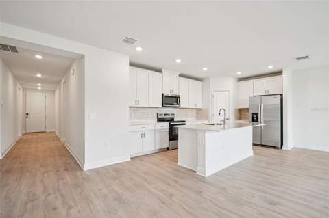 811 Sunshower Drive, Lady Lake FL - photo 10 of 33