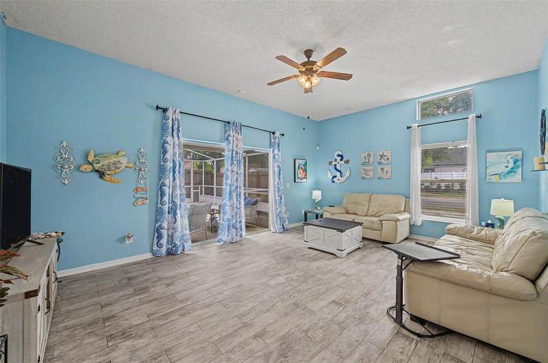 3 bedroom Single Family Residence at 655 Sand Ridge Drive, Brentwood Hills Trct A Un 1, Valrico — photo 3
