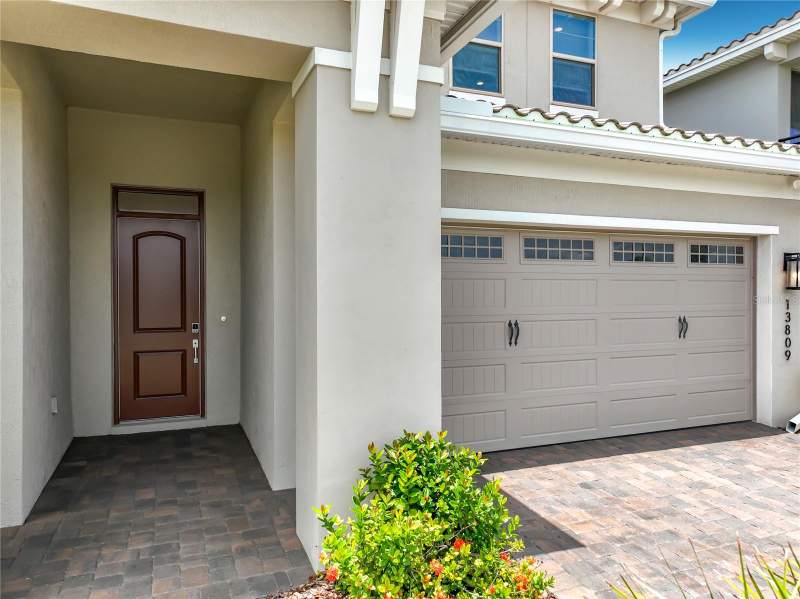 5 bedroom Single Family Residence at 13809 Larkton Lane, Eagle Creek, Orlando — photo 3