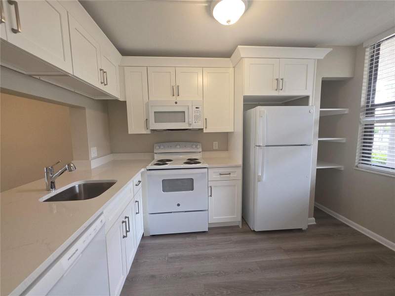 2 bedroom Condominium at 2049 Skimmer Court #311, Club At Feather Sound The Condo, Clearwater — photo 3