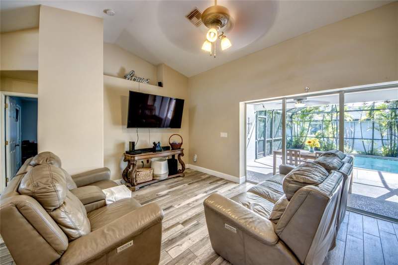 4 bedroom Single Family Residence at 2613 SW 7th Place, Cape Coral, Cape Coral — photo 4