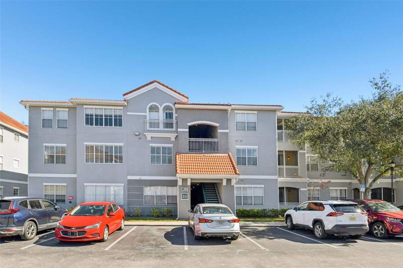 The Enclave At Richmond Place