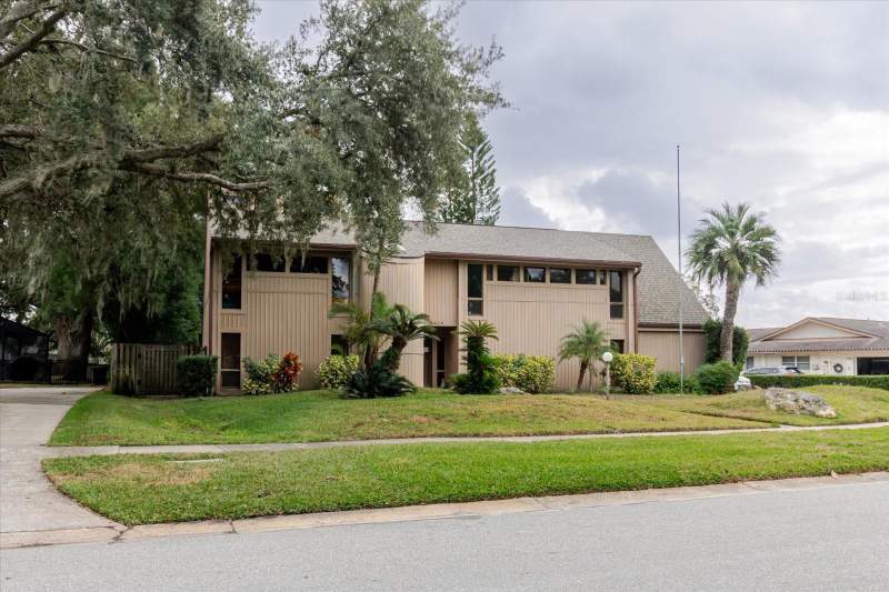 6 bedroom Single Family Residence at 4404 Old Orchard Drive, Carrollwood Village Sec 1, Tampa — photo 3