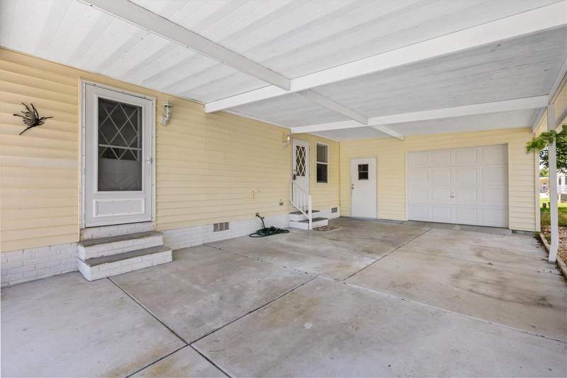 2 bedroom Manufactured Home at 1616 Bayhill Drive, Lady Lake Orange Blossom Gardens Unit 09, Lady Lake — photo 2