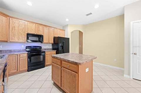 699 Winthrop Drive, Spring Hill FL - photo 11 of 47