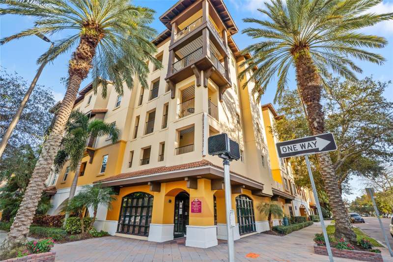 1 bedroom Condominium at 100 4th Avenue #115, Madison At St Pete, St Petersburg — photo 4
