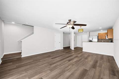 8013 Sutton Terrace Lane, Tampa FL - photo 11 of 38