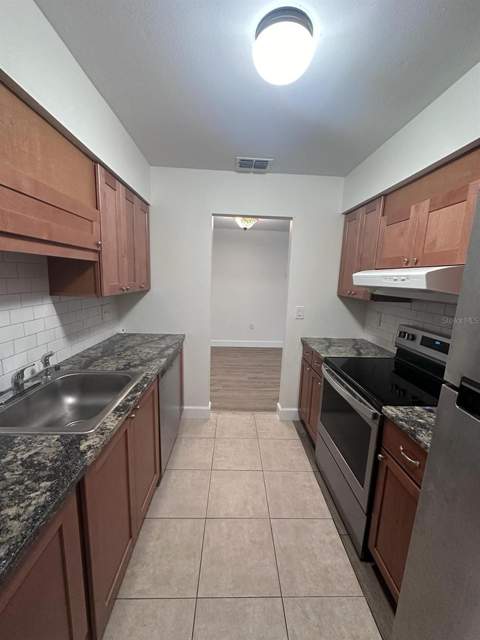 310 Cherokee Court #F, Altamonte Springs FL - photo 7 of 27