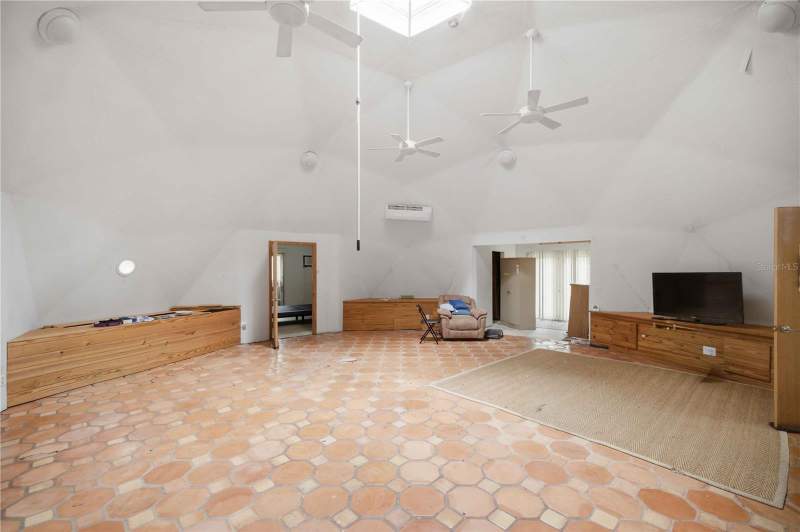 2 bedroom Single Family Residence at 12897 NW Highway 225, Horse Country Ranches, Reddick — photo 5