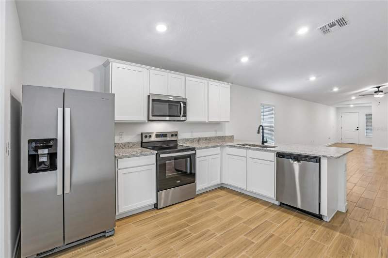 3 bedroom Single Family Residence at 6260 Pinehurst Drive, Spring Hill, Spring Hill — photo 5