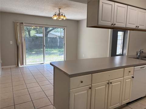 2285 Crystal Grove Lane, Lakeland FL - photo 23 of 47