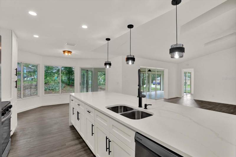3 bedroom Single Family Residence at 12186 Lamont Drive, Spring Hill, Spring Hill — photo 3