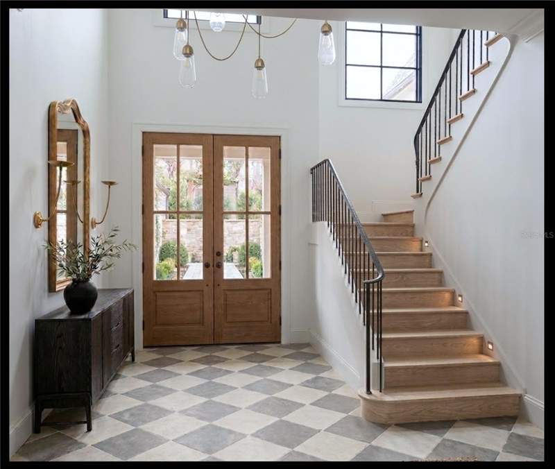5 bedroom Single Family Residence at 105 Forest Street, Windermere Town, Windermere — photo 2