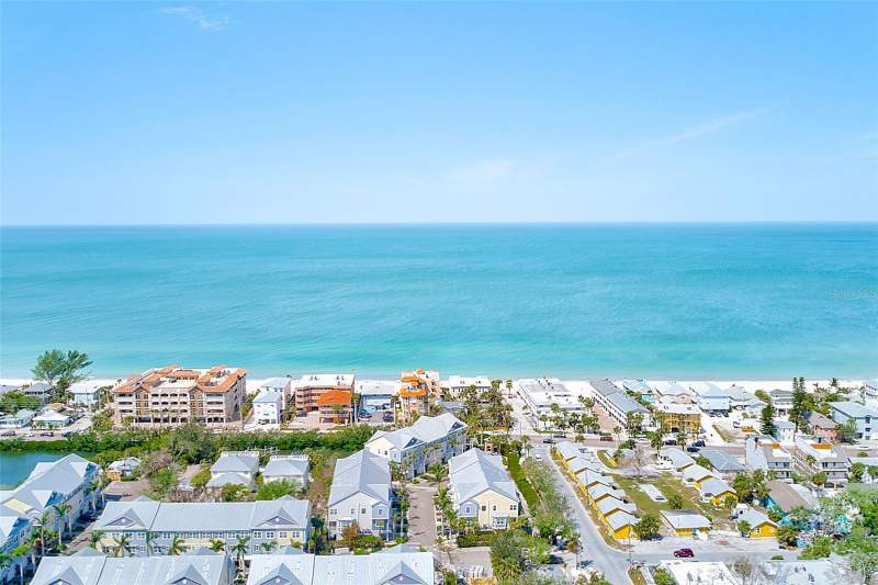 3 bedroom Townhouse at 615 Garland Circle, Curlew Landings South, Indian Rocks Beach — photo 2