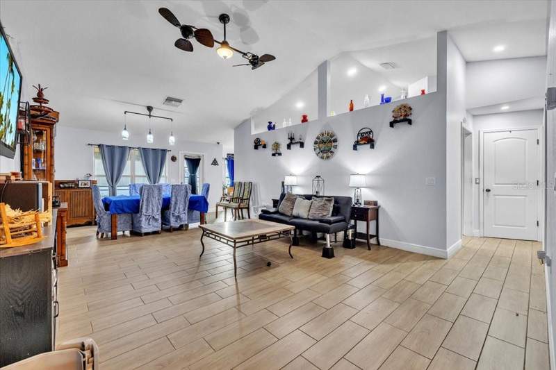 4 bedroom Single Family Residence at 3409 Andalusia Boulevard, Cape Coral, Cape Coral — photo 2