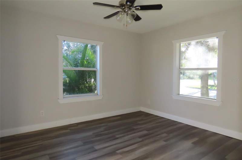 4 bedroom Single Family Residence at 101 N Glenwood Avenue, Crest Lake Sub, Clearwater — photo 4