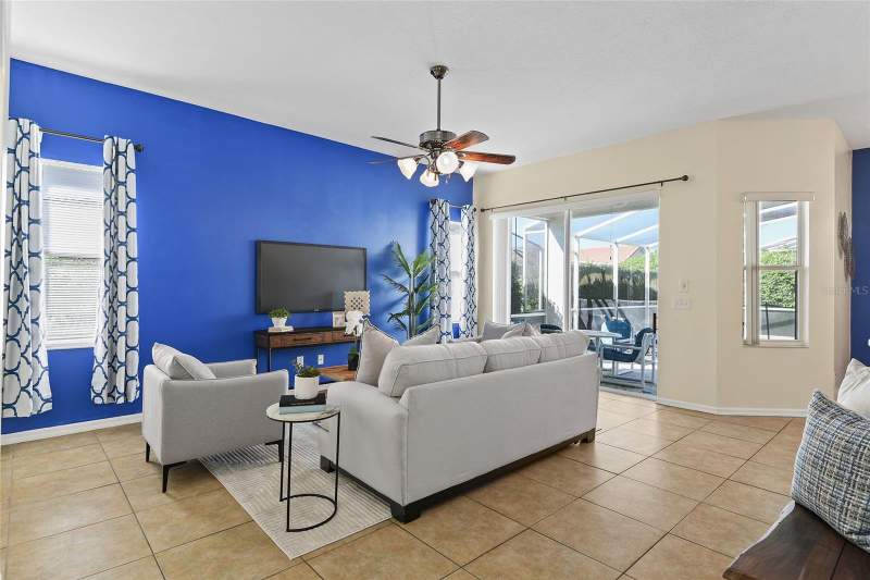 5 bedroom Townhouse at 638 Brunello Drive, Tuscan Hills, Davenport — photo 2