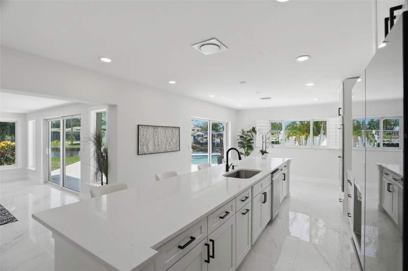 5 bedroom Single Family Residence at 5101 Dover Street, Shore Acres Venice Sec 2nd Pt Rep Blk 7, St Petersburg — photo 5