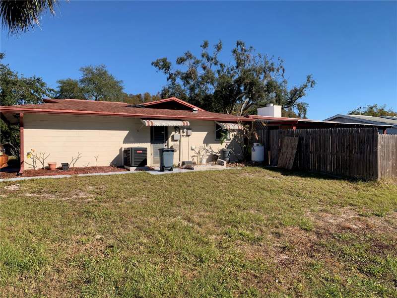 3 bedroom Single Family Residence at 11600 Crystal Lake Drive, Gulf Highlands, Port Richey — photo 3